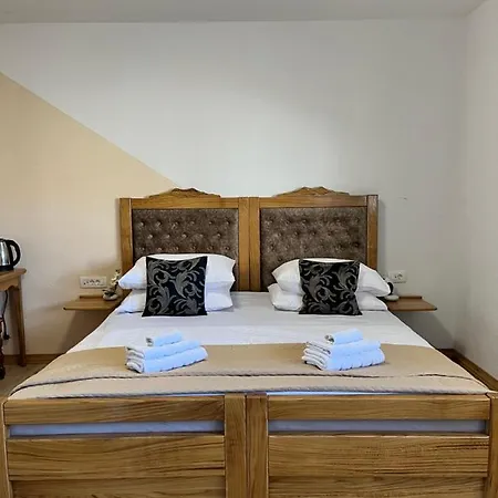 Mountain View Guest house Zadvarje